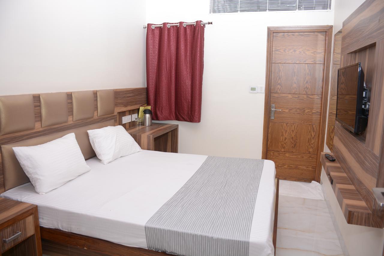 Hotel Golden Oasis - A Well Hygiene Property Paharganj Eksteriør billede