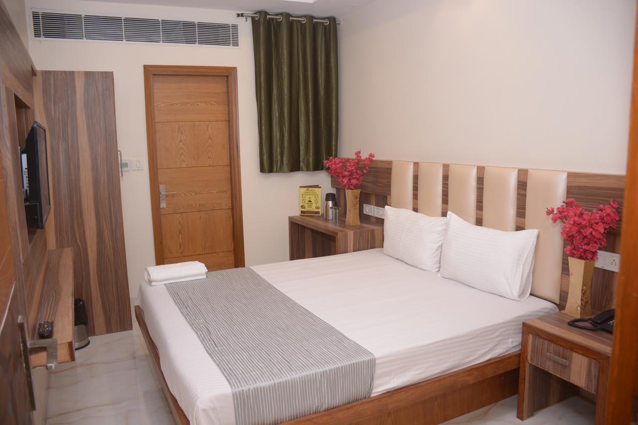 Hotel Golden Oasis - A Well Hygiene Property Paharganj Eksteriør billede