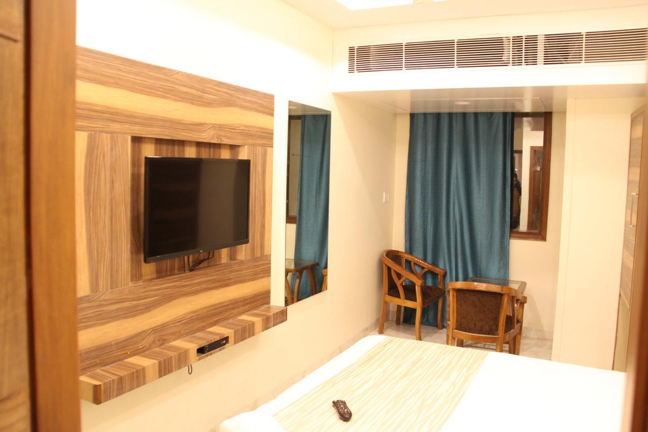 Hotel Golden Oasis - A Well Hygiene Property Paharganj Eksteriør billede